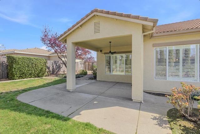 4158 Tahoe Vista Dr, Rocklin, CA 95765