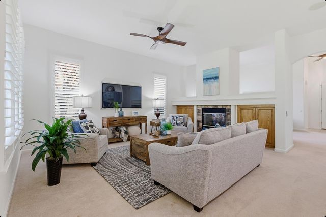 4158 Tahoe Vista Dr, Rocklin, CA 95765