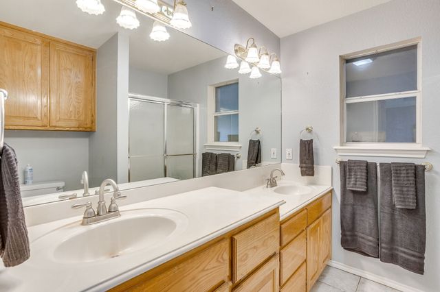 804 NE 9th Street, Mineral Wells, TX 76067