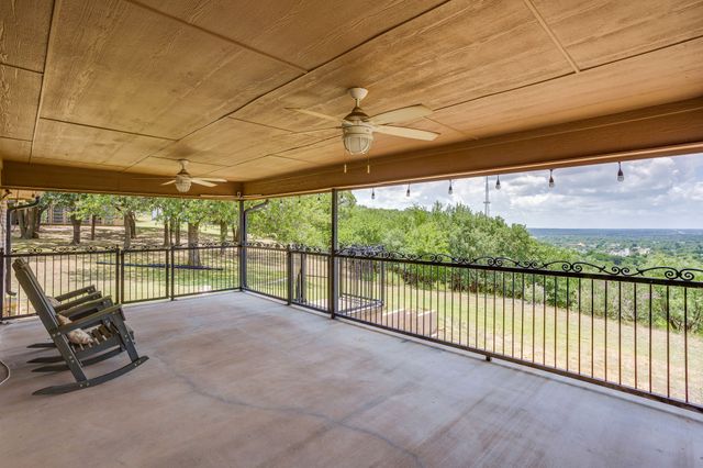 804 NE 9th Street, Mineral Wells, TX 76067