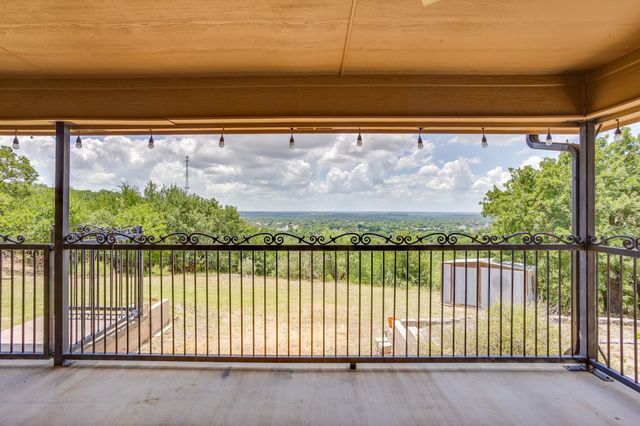 804 NE 9th Street, Mineral Wells, TX 76067