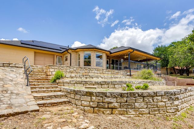 804 NE 9th Street, Mineral Wells, TX 76067