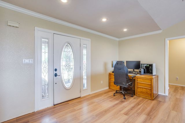 804 NE 9th Street, Mineral Wells, TX 76067