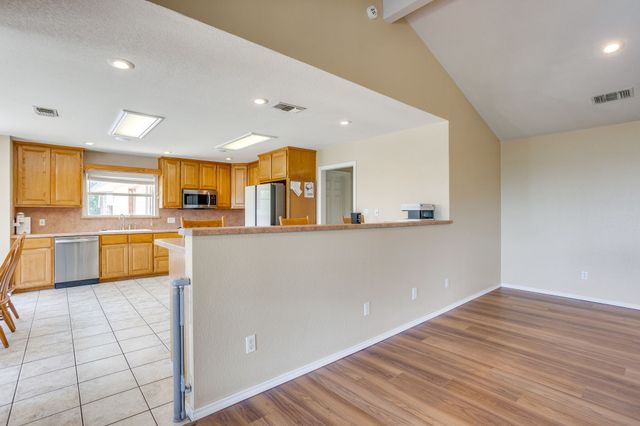 804 NE 9th Street, Mineral Wells, TX 76067