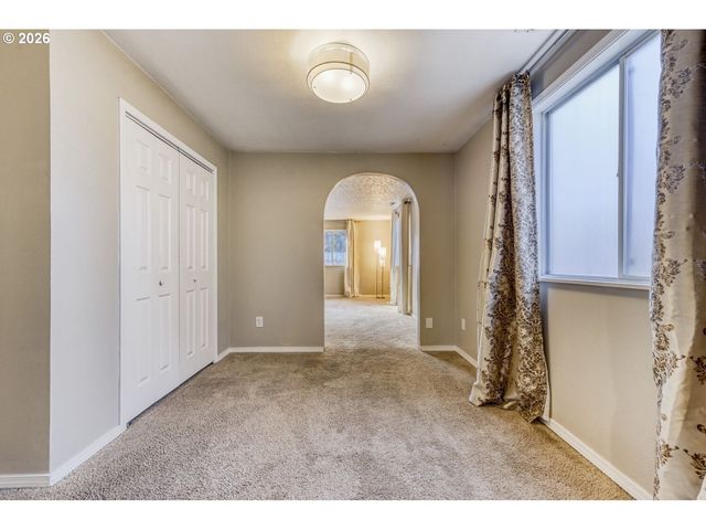 7335 Se HENDERSON St, Portland, OR 97206