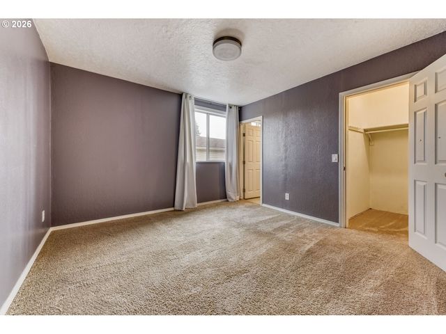 7335 Se HENDERSON St, Portland, OR 97206