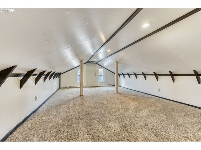 7335 Se HENDERSON St, Portland, OR 97206