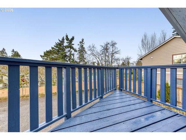 7335 Se HENDERSON St, Portland, OR 97206