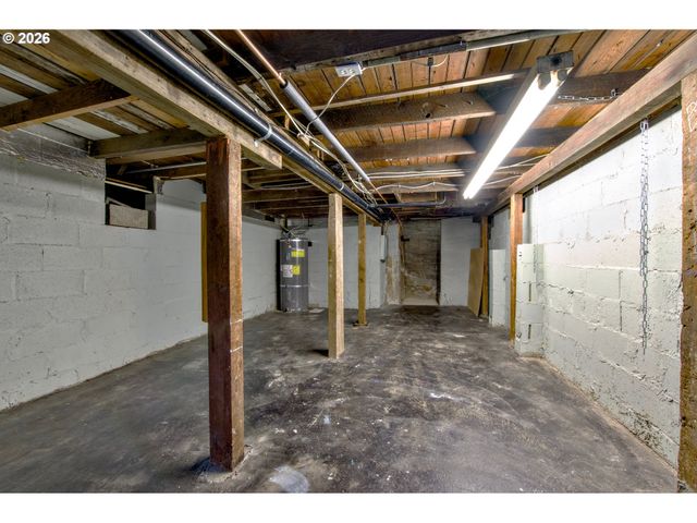 7335 Se HENDERSON St, Portland, OR 97206