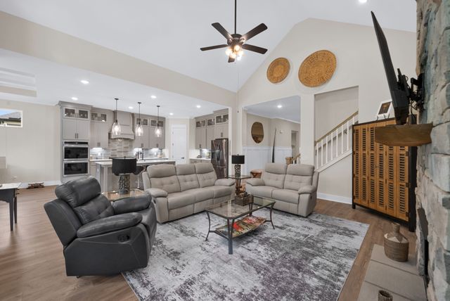 7231 Richvale Dr, Fairview, TN 37062