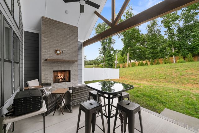 7231 Richvale Dr, Fairview, TN 37062