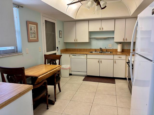 3 SE Turtle Creek Drive, Tequesta, FL 33469