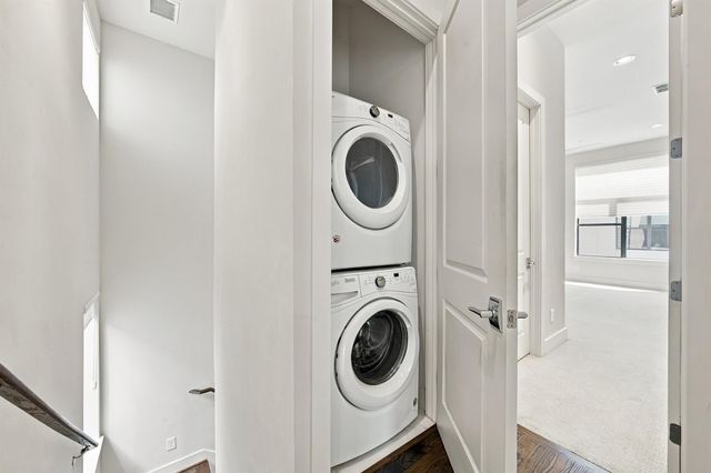 1004 California Street 203, Houston, TX 77006
