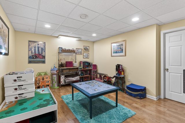 22191 International Lane, Macomb Twp, MI 48044