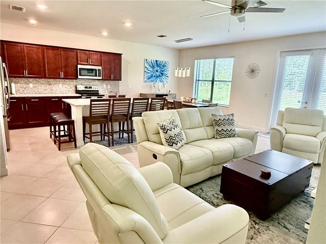 10041 W Verona Circle, Vero Beach, FL 32966