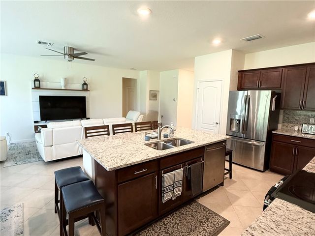 10041 W Verona Circle, Vero Beach, FL 32966