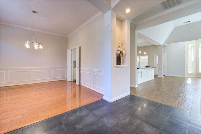 309 Oak Creek Drive, League City, TX 77573