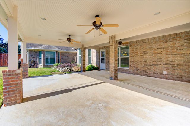 309 Oak Creek Drive, League City, TX 77573