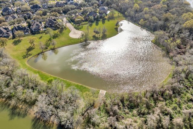 309 Oak Creek Drive, League City, TX 77573