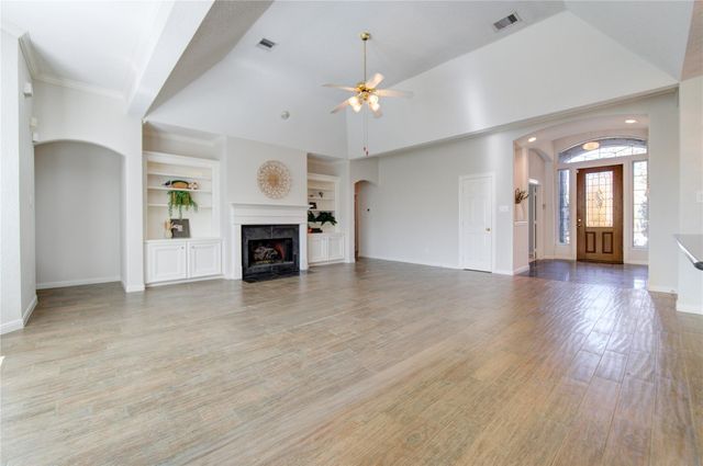 309 Oak Creek Drive, League City, TX 77573