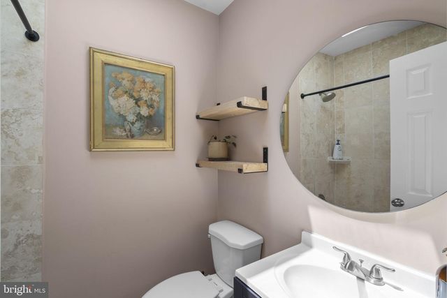 1712 M ST NE, Washington, DC 20002
