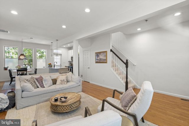 1712 M ST NE, Washington, DC 20002