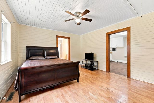 221 Zollicoffer Avenue, Henderson, NC 27536