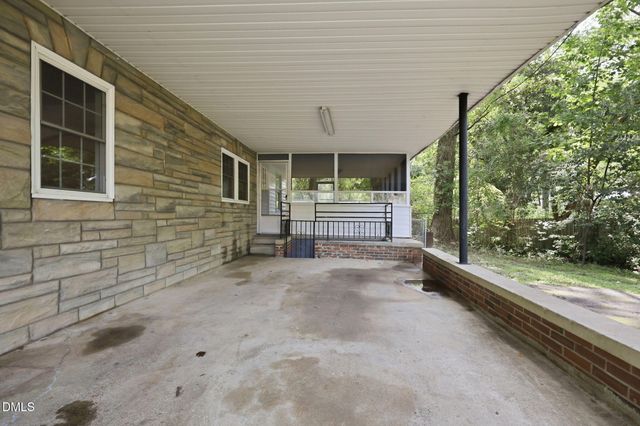 221 Zollicoffer Avenue, Henderson, NC 27536
