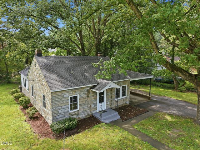 221 Zollicoffer Avenue, Henderson, NC 27536