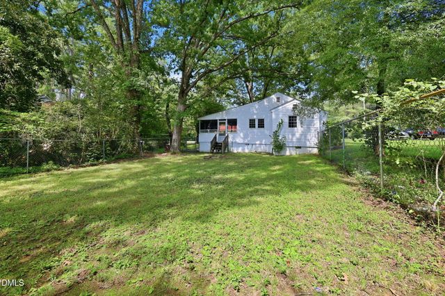 221 Zollicoffer Avenue, Henderson, NC 27536