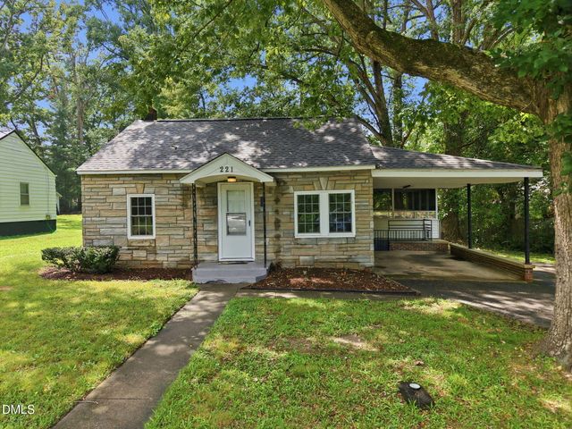 221 Zollicoffer Avenue, Henderson, NC 27536