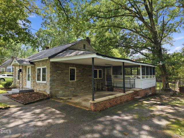 221 Zollicoffer Avenue, Henderson, NC 27536