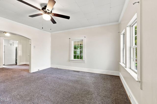 221 Zollicoffer Avenue, Henderson, NC 27536