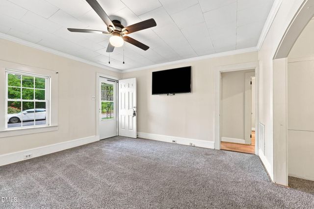 221 Zollicoffer Avenue, Henderson, NC 27536