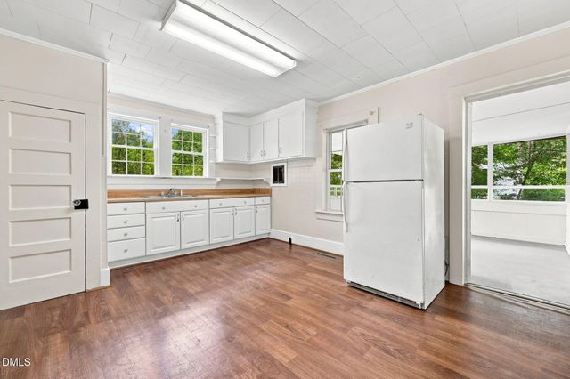 221 Zollicoffer Avenue, Henderson, NC 27536