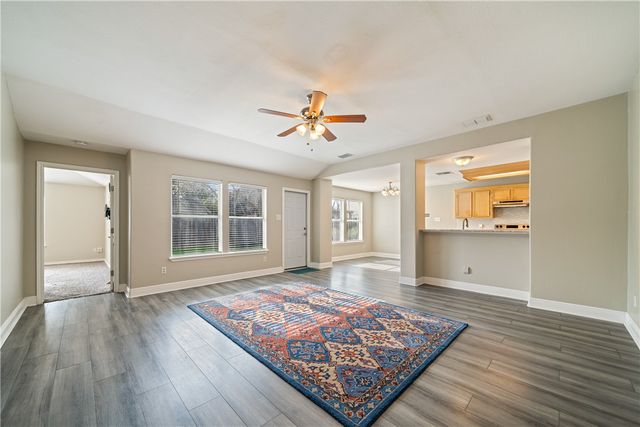 7802 Impala Dr, Corpus Christi, TX 78414