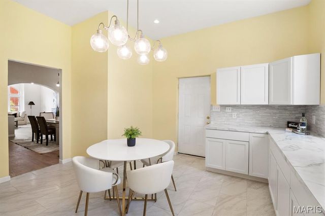 2032 E Adelaide Avenue, St Louis, MO 63107