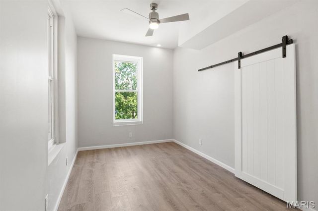 2032 E Adelaide Avenue, St Louis, MO 63107
