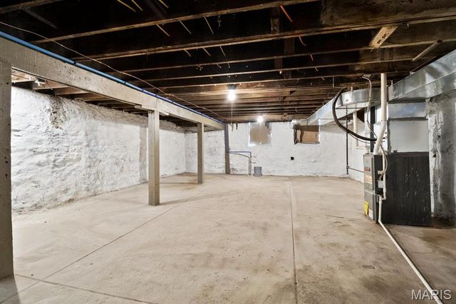 2032 E Adelaide Avenue, St Louis, MO 63107