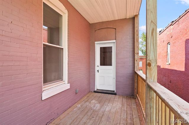 2032 E Adelaide Avenue, St Louis, MO 63107