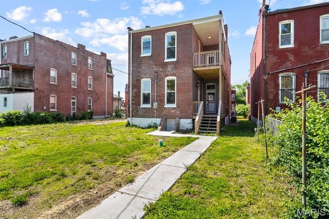 2032 E Adelaide Avenue, St Louis, MO 63107
