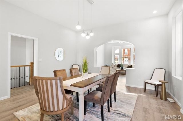 2032 E Adelaide Avenue, St Louis, MO 63107