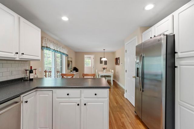 43 Ladyslipper Drive, Newmarket, NH 03857