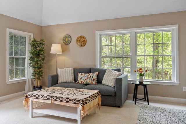 43 Ladyslipper Drive, Newmarket, NH 03857
