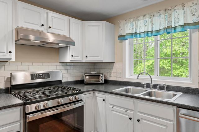 43 Ladyslipper Drive, Newmarket, NH 03857