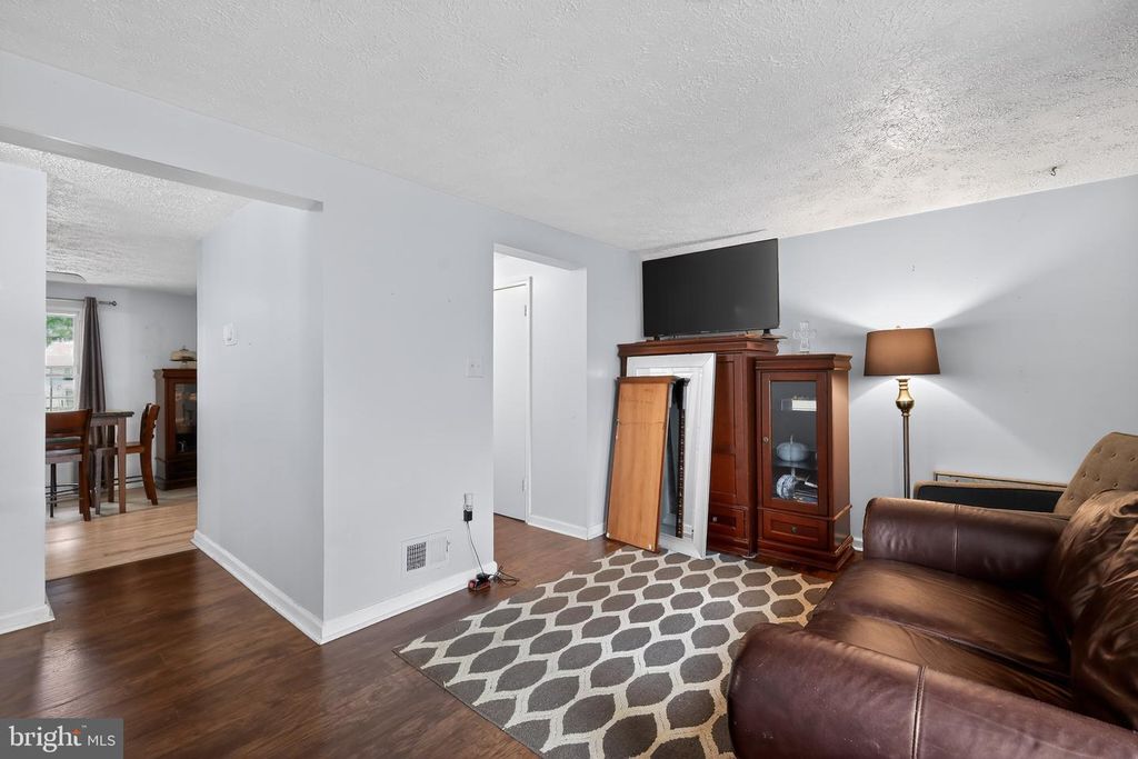 Image 4 of property listing at 133 KETTERING DR, Upper Marlboro, MD 20774