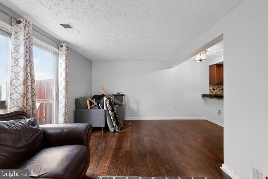 Image 8 of property listing at 133 KETTERING DR, Upper Marlboro, MD 20774