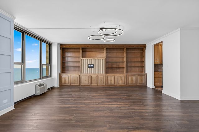 1550 N Lake Shore Drive 25C, Chicago, IL 60610