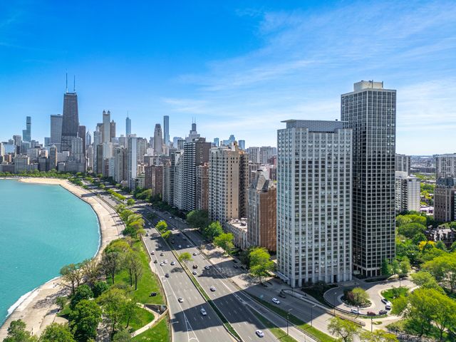 1550 N Lake Shore Drive 25C, Chicago, IL 60610