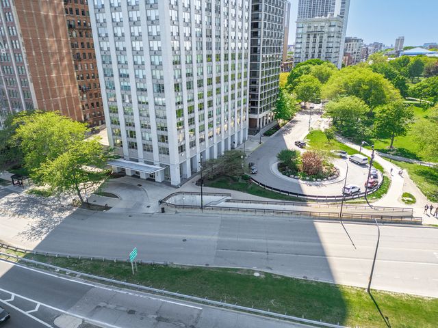 1550 N Lake Shore Drive 25C, Chicago, IL 60610